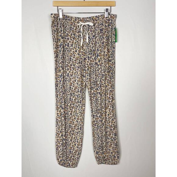 New Honeydew Medium Star Seeker Brushed Jersey Leopard Coordinating Lounge Set - Picture 8 of 16